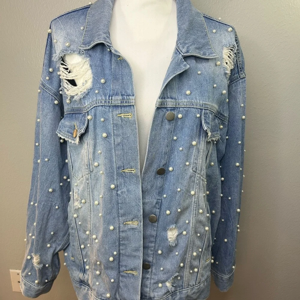 Free People Sunday Funday Pearl Studded Denim Jacket Womens Size M Distressed - Picture 2 of 11
